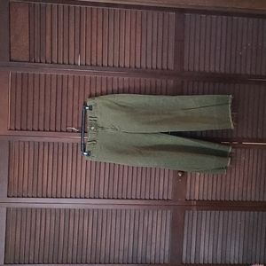 GAP Olive green khaki pants